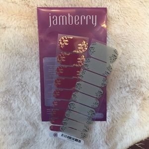 Janberry nails